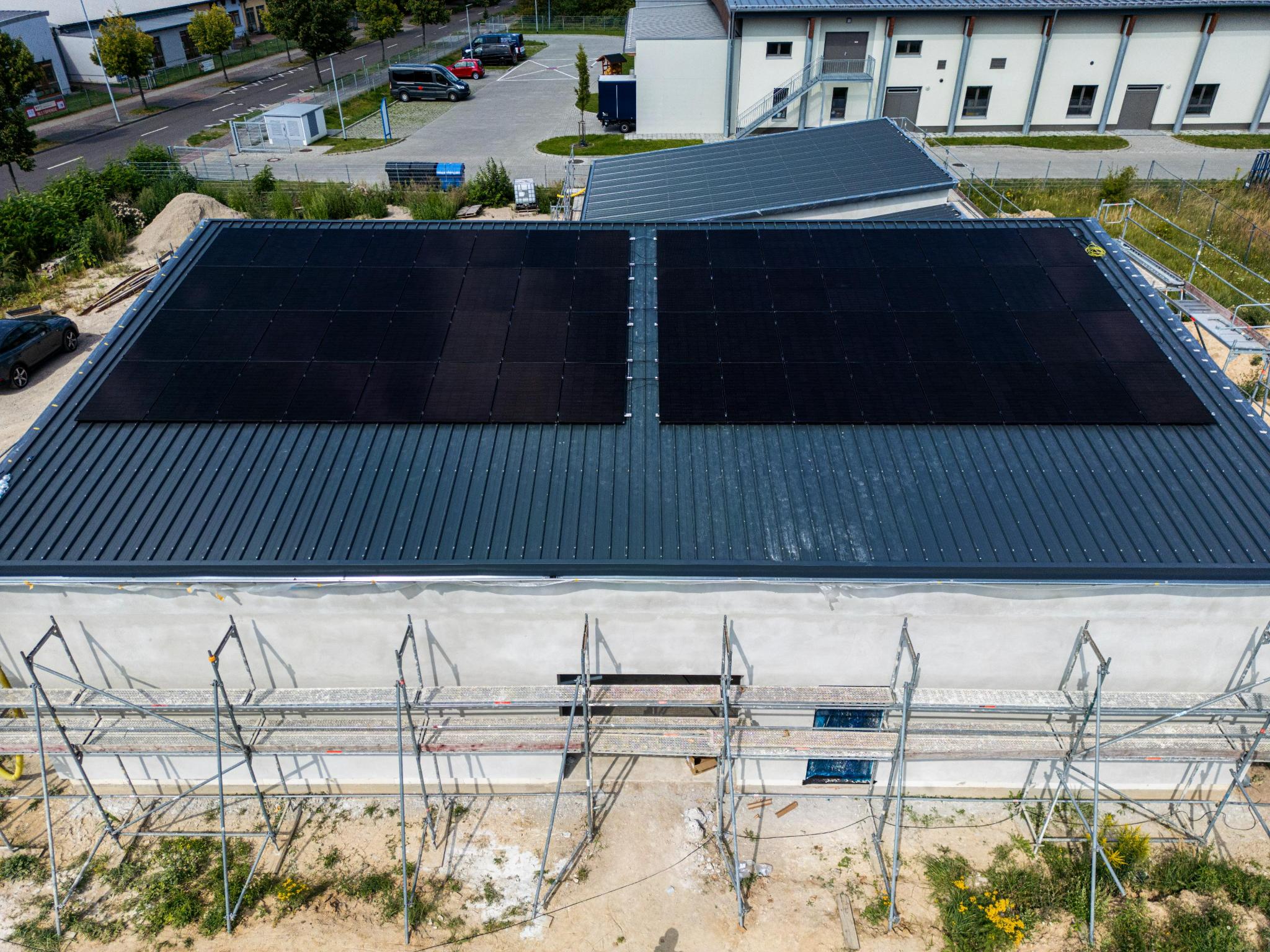 Trapezblechflachdach mit Südausrichtung